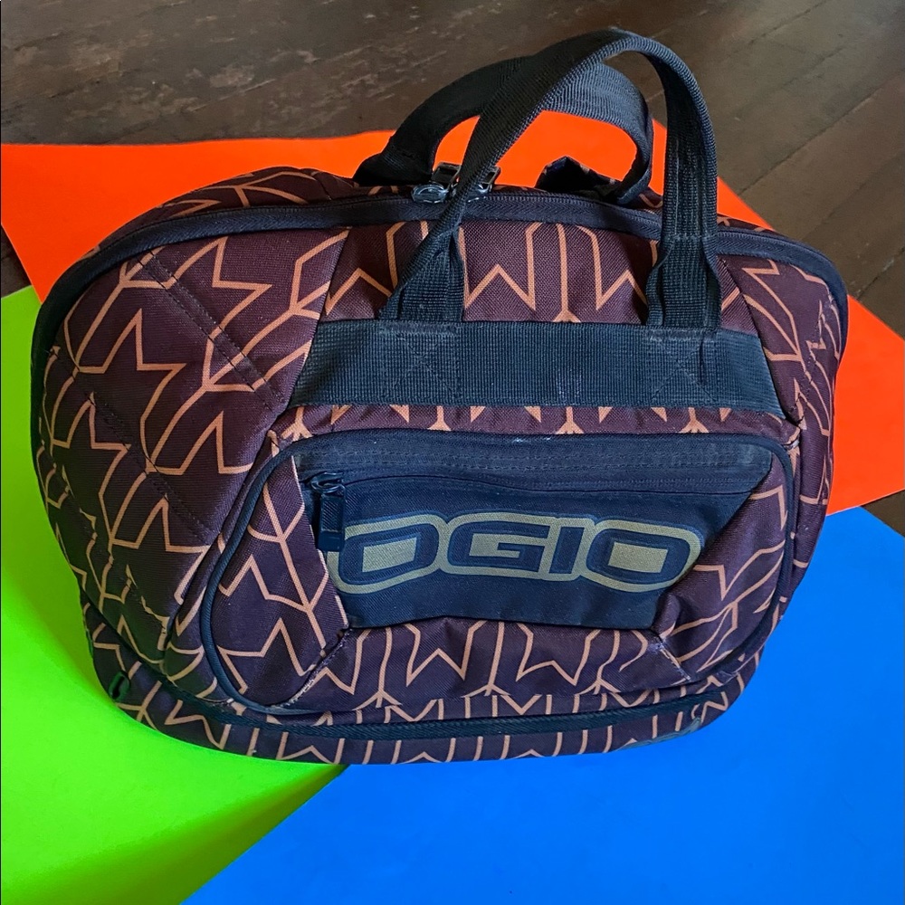 OGIO gym/travel bag - Picture 3 of 8